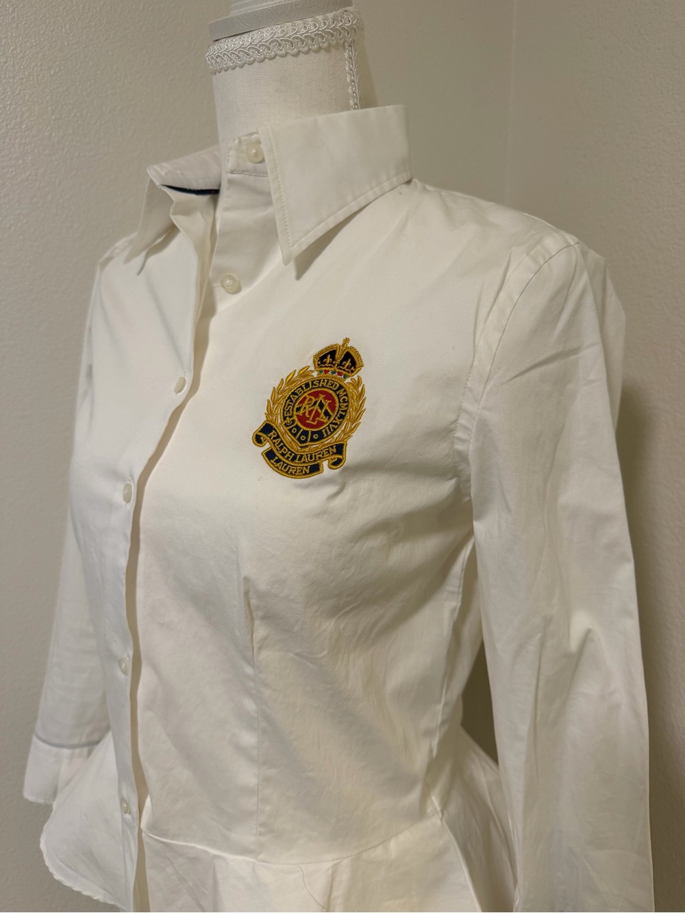 Ralph Lauren White Peplum Button-Down Shirt with Gold Crest Plaid Trim Preppy - Picture 4 of 8